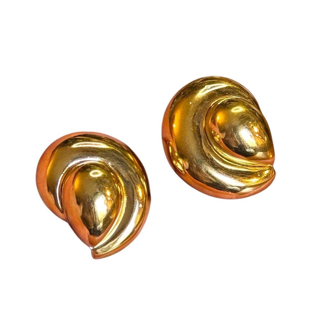 Elegant High quality Gold plt swirl fancy clip on Earrings